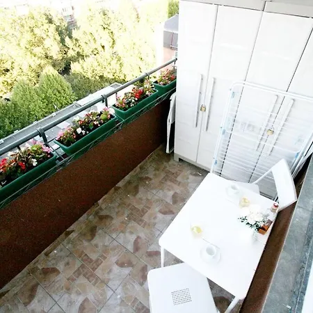 Apartman Magritte Business Grade Comfortable Apartment.