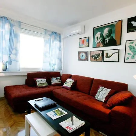 Apartman Magritte Business Grade Comfortable Apartment. Belgrád